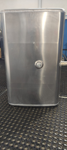 Алюминиевый топливный бак 400л. с патрубком G1 1/4 (741659)